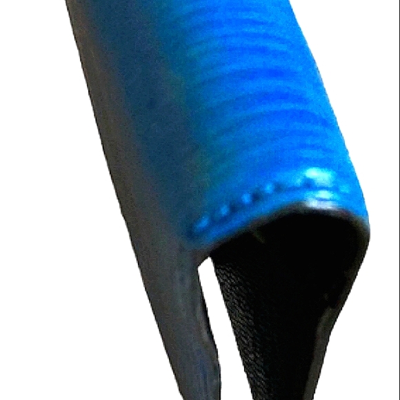 LOUIS VUITTON AUTHENTIC EPI LEATHER AGENDA / PASSPORT/CREDITCARD HOLDER / UNISEX - Picture 6 of 11